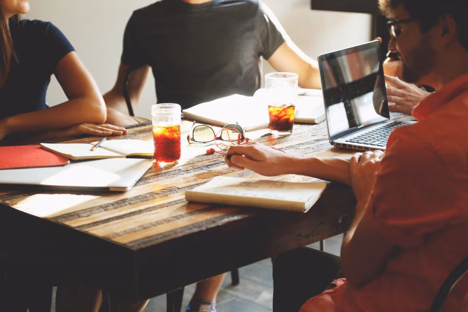 Reconnaissance au travail : ce qui retient vraiment un salarié