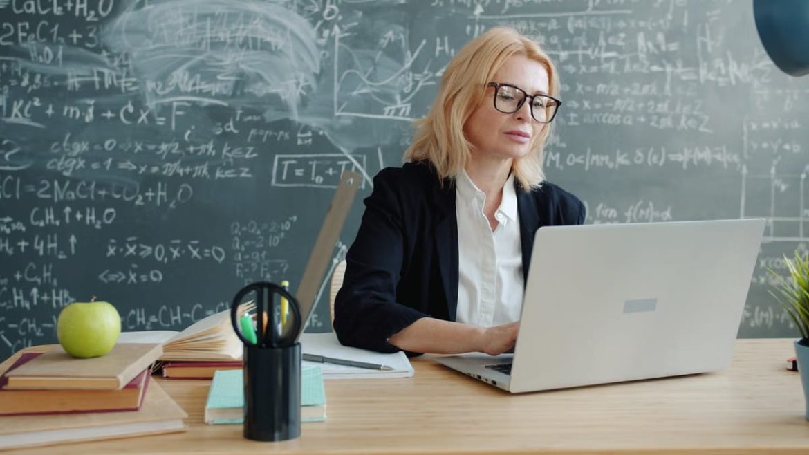 Évolution de carrière dans l'éducation : 7 étapes pour progresser