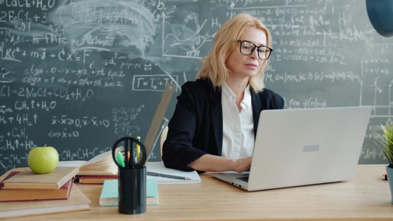 Évolution de carrière dans l'éducation : 7 étapes pour progresser
