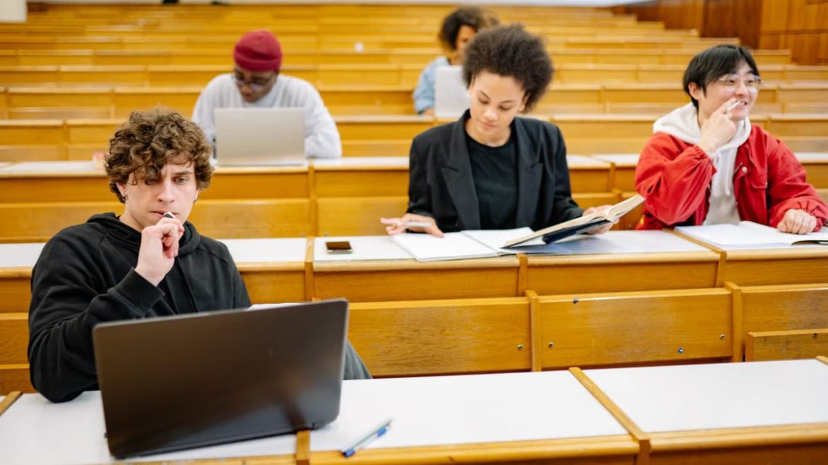 Comment choisir sa formation après le bac : guide complet 2026