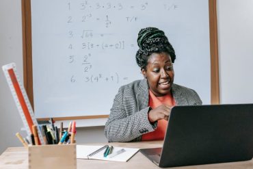Métiers du numérique dans l'éducation : opportunités 2026